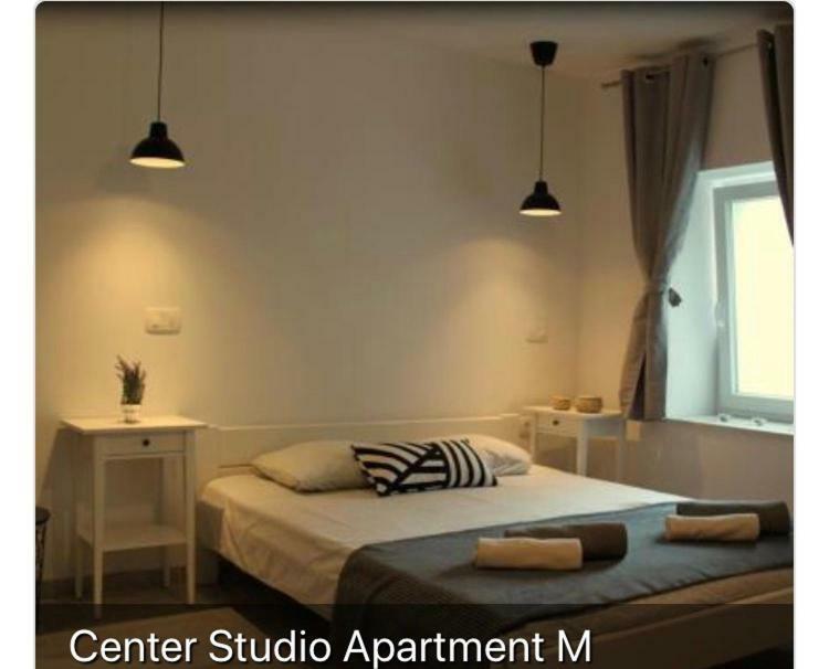 Center Studio ฟุนตานา ภายนอก รูปภาพ